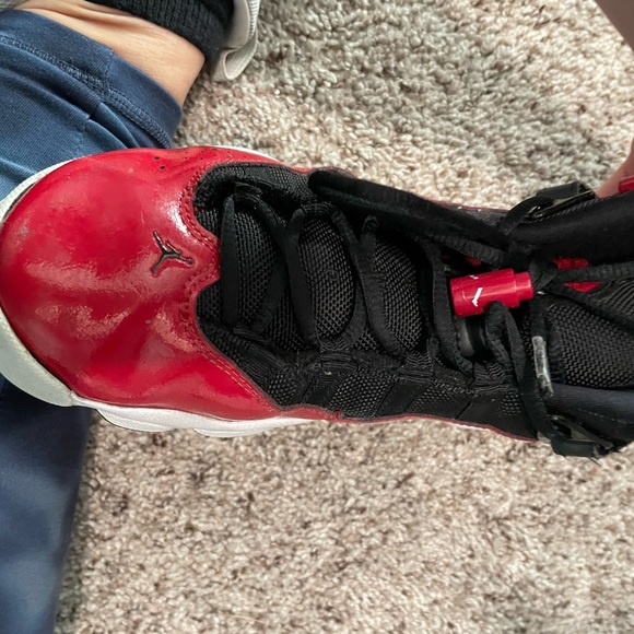 Boys shoes, cleats, indoor shoes. Great condition. - Picture 9 of 13